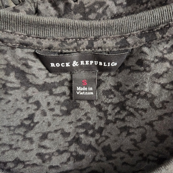 Rock and Republic fringe eagle tank top women's size small - Picture 9 of 10